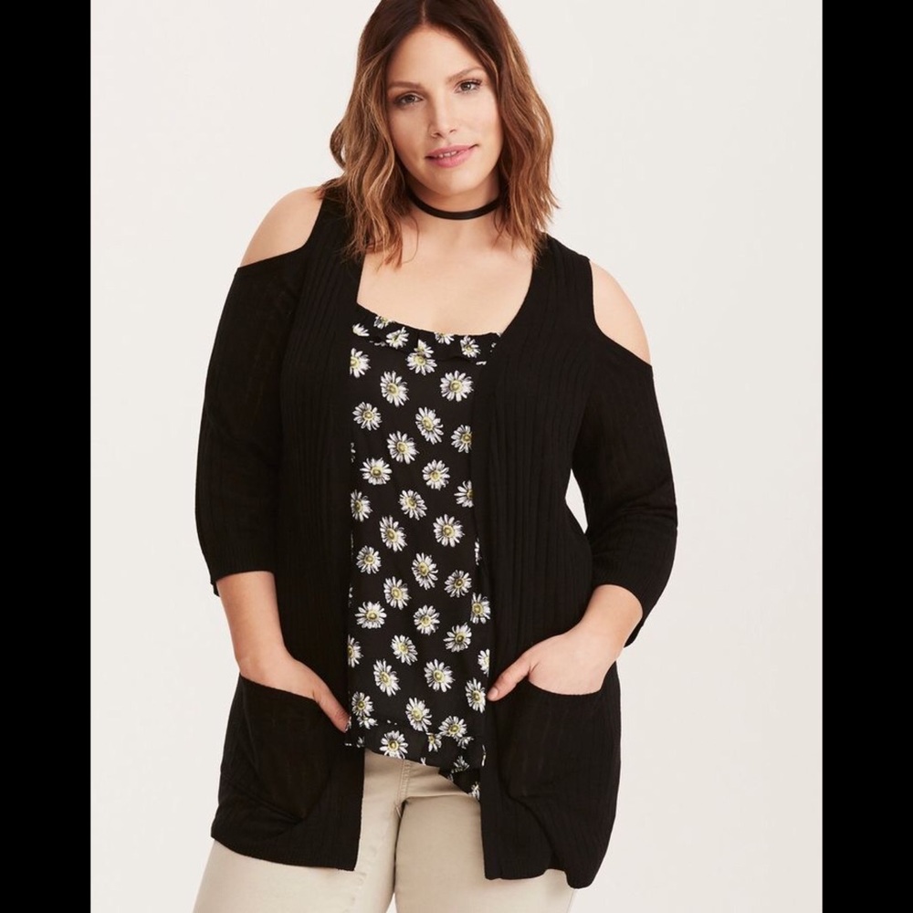 Torrid cold shoulder ribbed cardigan with pockets